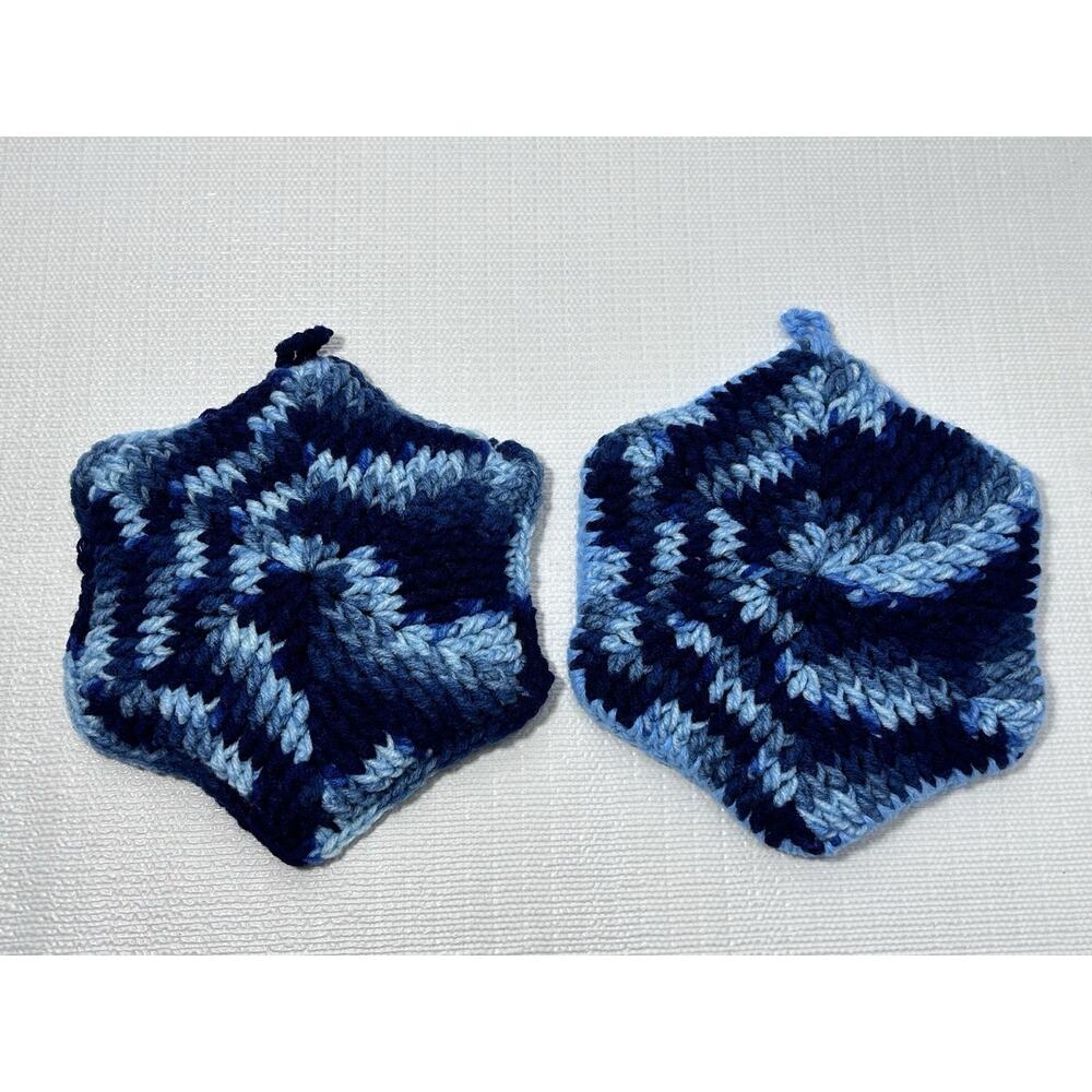 Hand Crocheted Double Thick Hot Pad Pot Holder Pair blue shades‎ VTG Granny Core